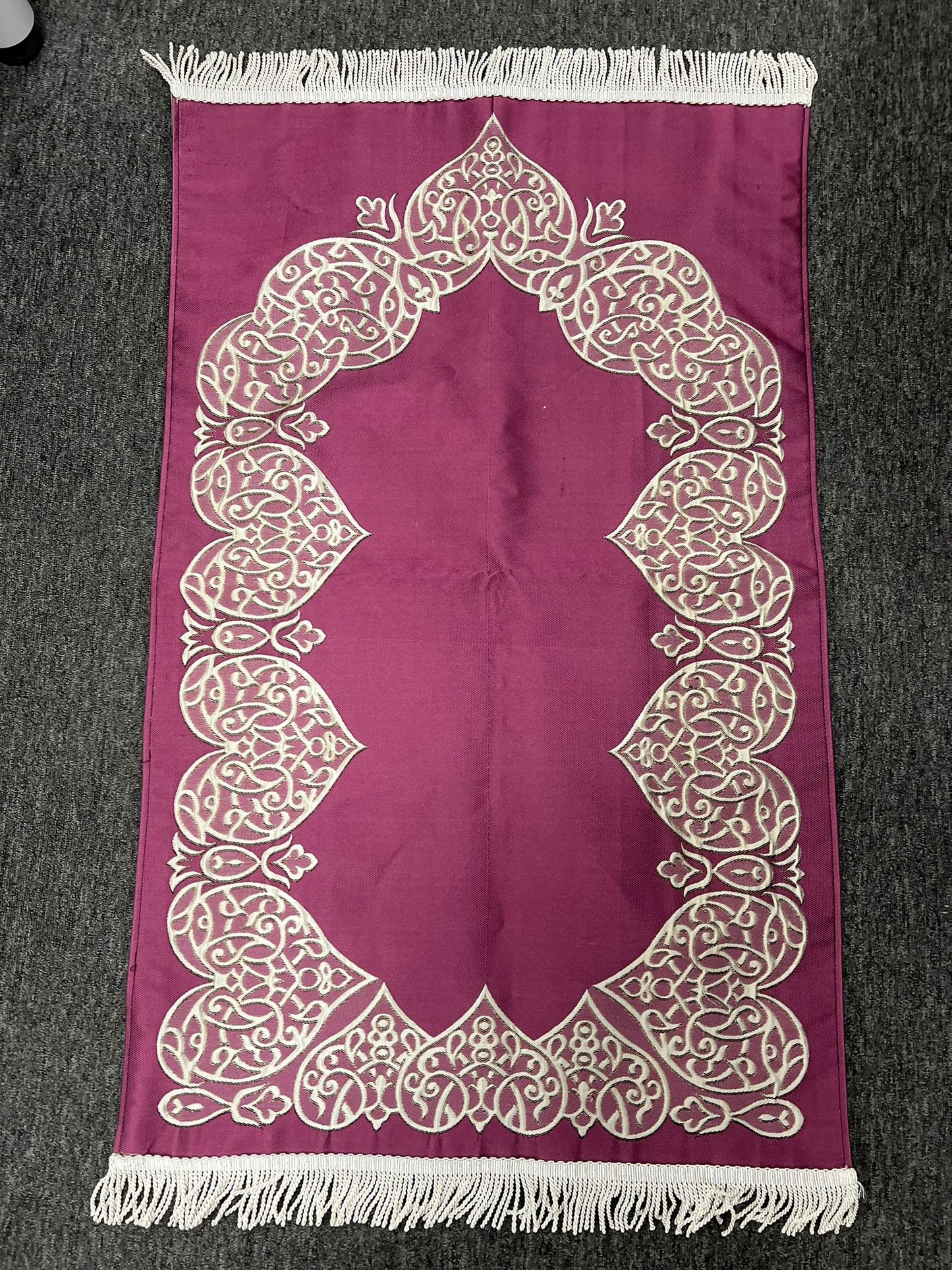 Solid Colour Premium Satin Padded Luxury Prayer Mat Embossed Detailing Couple Gift Wedding Eid Ramadan Islamic Gifts Personalised Prayer Mat Cushioned Prayer Rug Tasbeeh