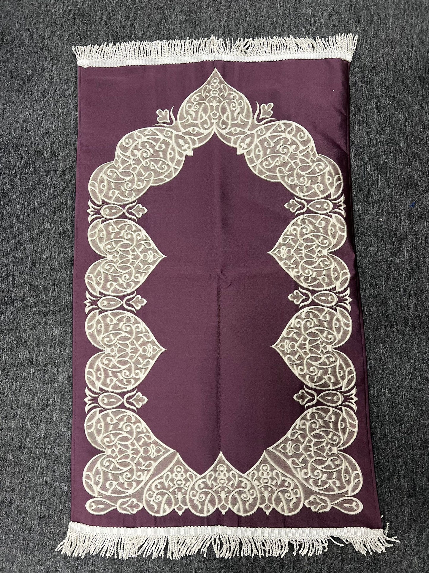 Solid Colour Premium Satin Padded Luxury Prayer Mat Embossed Detailing Couple Gift Wedding Eid Ramadan Islamic Gifts Personalised Prayer Mat Cushioned Prayer Rug Tasbeeh