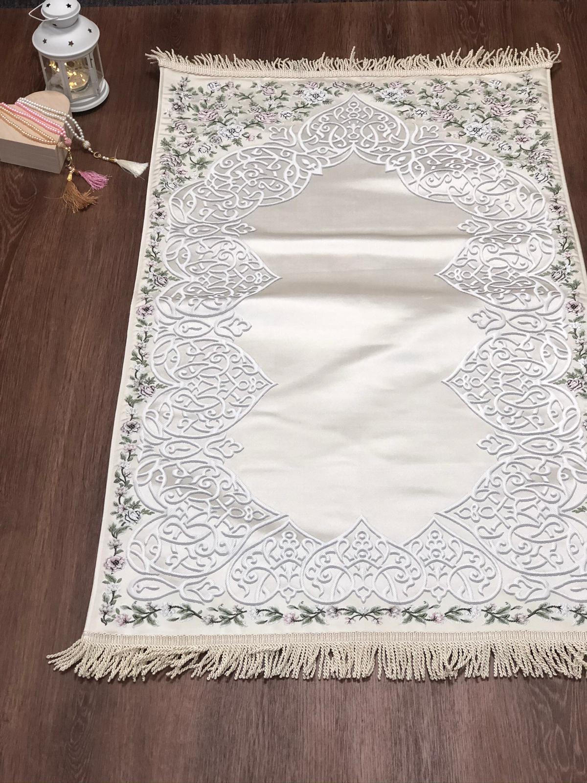 Floral Embroidered Design Premium Satin Padded Luxury Prayer Mat Embossed Detailing Couple Gift Wedding Eid Ramadan Islamic Gifts Personalised Prayer Mat