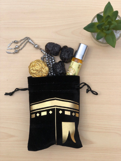 Hajj & Umrah Black Velvet Favour Pouch Bag